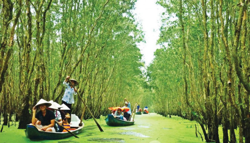 MEKONG DELTA AND CU CHI TUNNELS 1 DAY TOUR