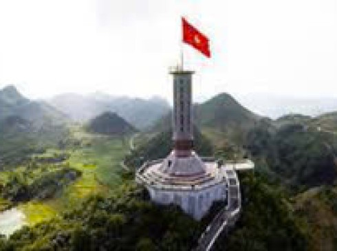 Hà Giang - Cột cờ Lũng Cú - Sông Nho Quế 3N2D (2 đêm 2sao) - Xe Limousine