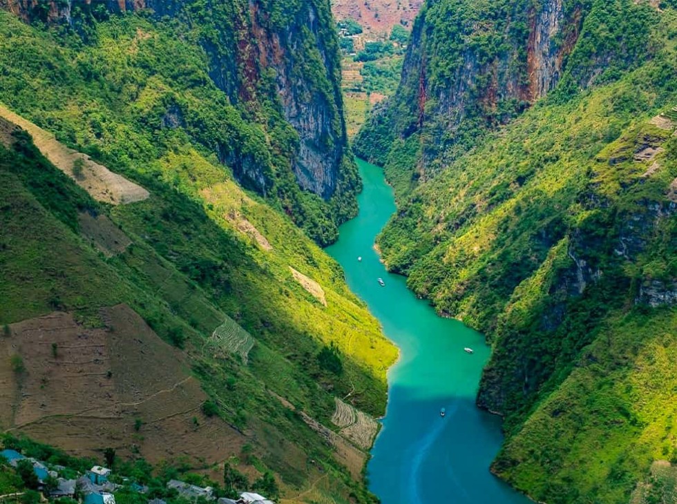 Hà Giang - Cột cờ Lũng Cú - Sông Nho Quế  - Khuổi Mi 3N4D - Tour xe ô tô