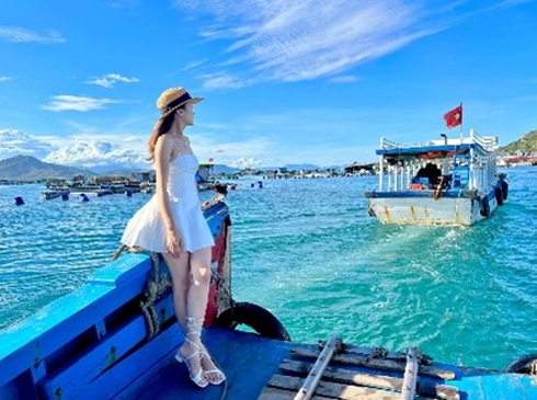 Hồ Chí Minh-Bình Hưng-Ninh Chữ-Vịnh Vĩnh Hy-2N2D-Ks 2 Sao-Xe Limousine