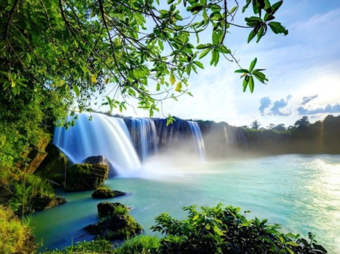 Hồ Chí Minh-Tà Đùng-Buôn Mê Thuột-Buôn Đôn-Thác Dray Nur-3N3D-Ks 3 Sao-Xe Limousine